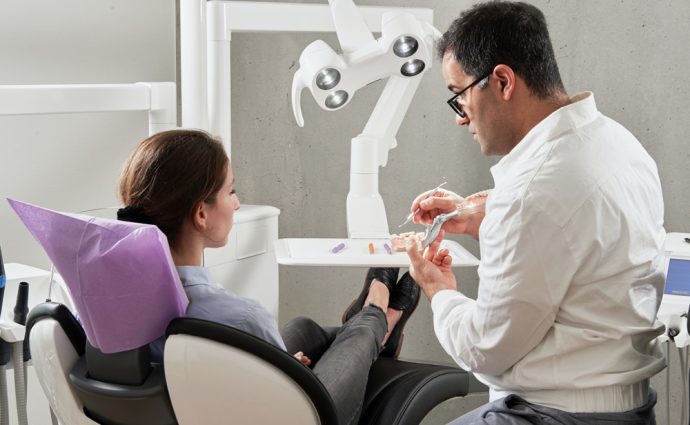Lohnt sich eine professionelle Zahnreinigung beim Zahnarzt wirklich?
