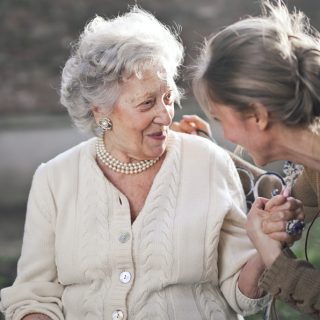Polnische Pflegekräfte: Eine vertrauensvolle Wahl für Seniorenbetreuung in Deutschland