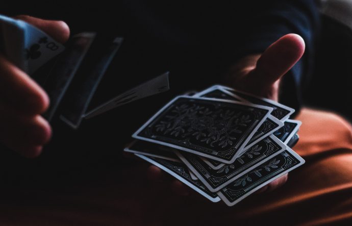 Spielenacht mit Freunden: Tipps und Tricks für Cards Against Humanity auf Deutsch