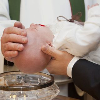 Tipps für die Taufe – So gelingt eine angenehme Zeremonie und Feier